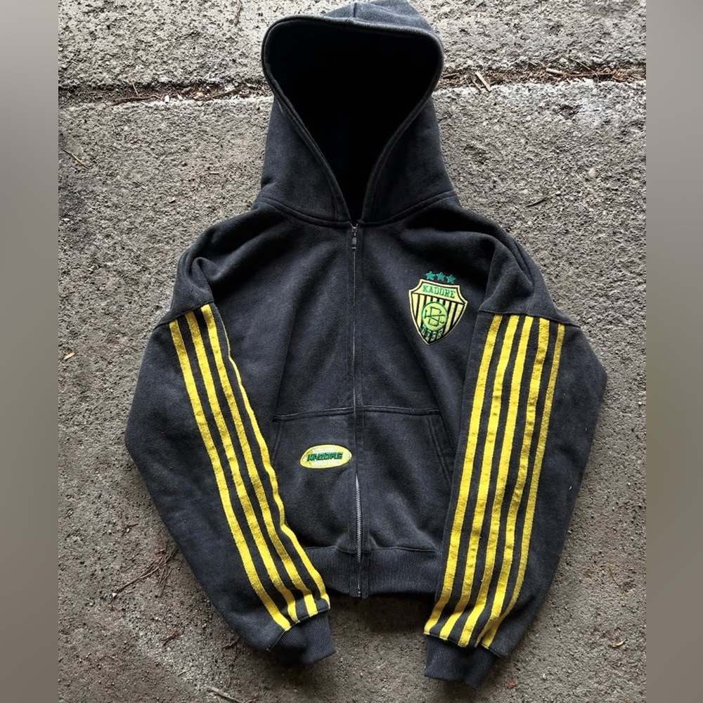 Clothing brand oversized/cropped zip up hoodie